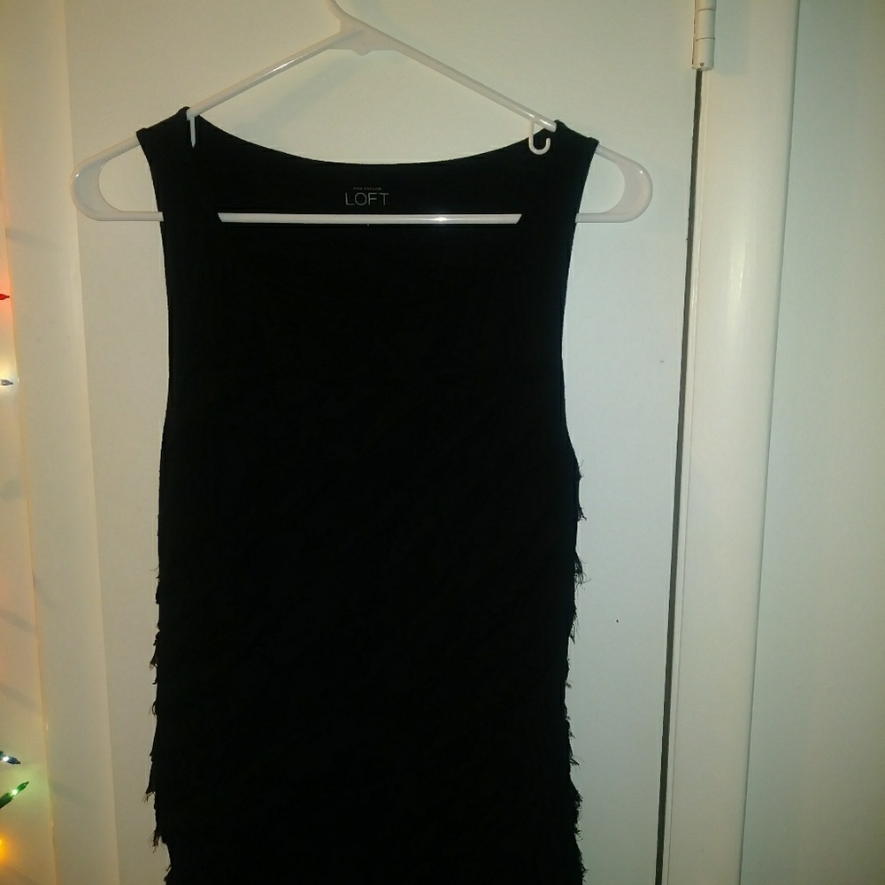 Loft front ruffled sleeveless shirt